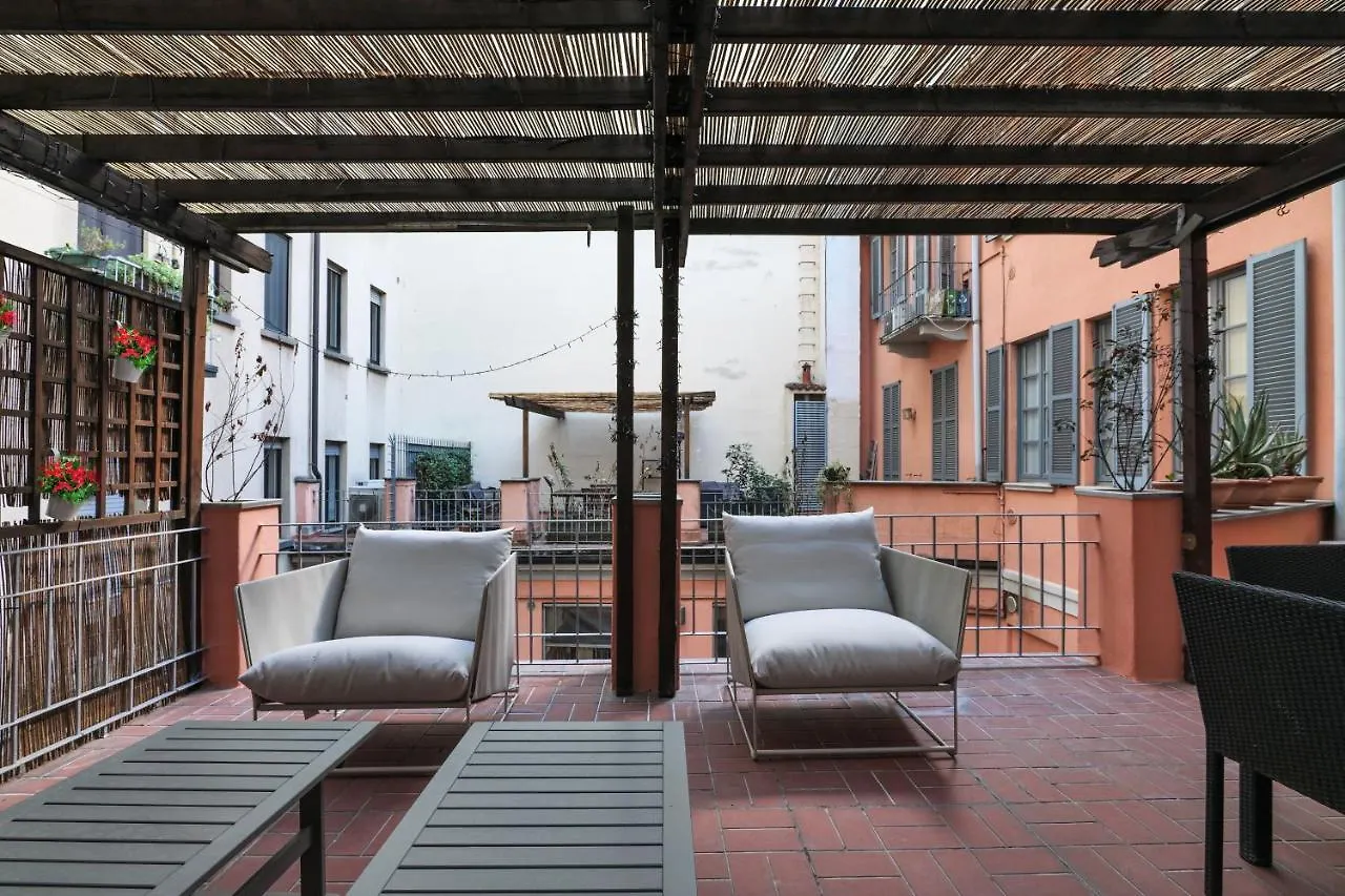 Elegant Terrace Suite Milan